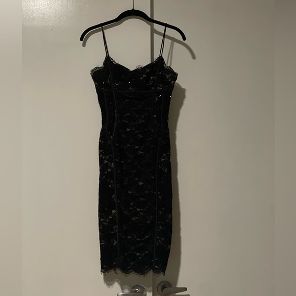 Mandalay Beaded Sequined Midi Mesh Cocktail
Dress Black Sz 4 - Picture 3 of 6